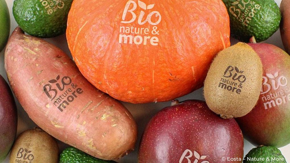 le tatouage au laser des fruits et légumes creuse son sillon