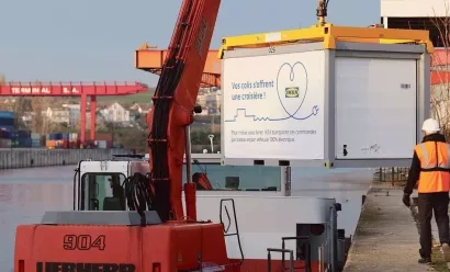 Ikea livre ses clients parisiens par bateau pour réduire son empreinte carbone