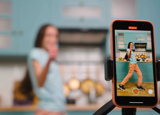Comment TikTok influe sur les stratégies des marques