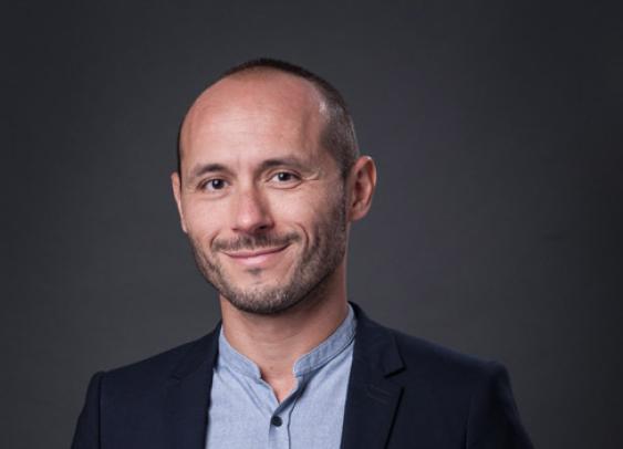 L’histoire de Maxime, le chatbot juridique d’Axa co-construit avec les utilisateurs