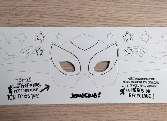 JouéClub recycle ses catalogues en masques de super-héros