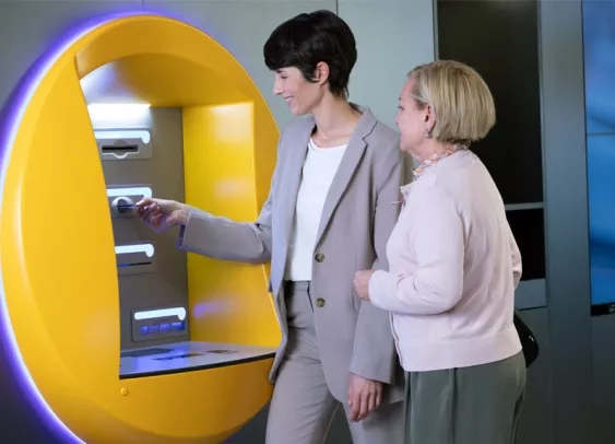 CaixaBank chouchoute les seniors