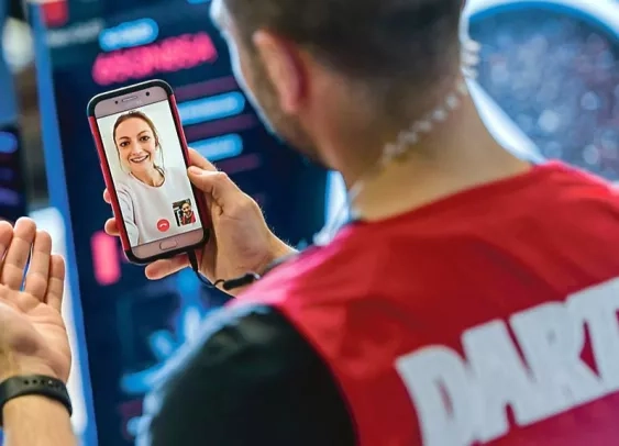 Fnac Darty généralise la visio avec des vendeurs en magasin