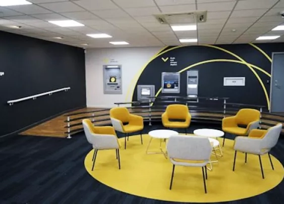 Trois banques anglaises collaborent sur un nouveau concept d’agence