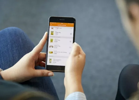 Commerce vocal : un premier supermarché belge teste Google Assistant pour les courses